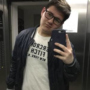 Meet your Posher, Leo